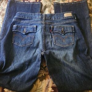 Womens levis sz10